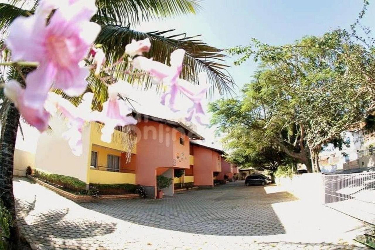 Flamboyant Apartamentos 邦比尼亚斯 外观 照片